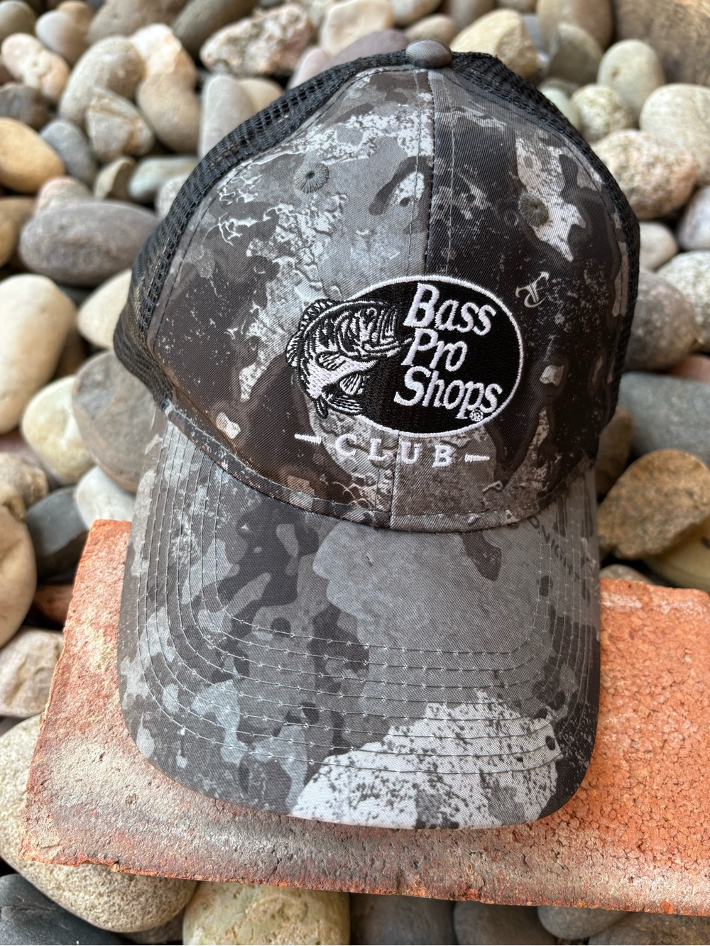 Bass Pro Shops Camo SnapBack Cap Embroidered Patch Logo Hat Fishing Hunting